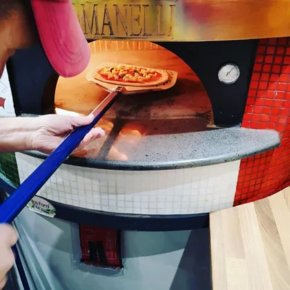 Pizza oven